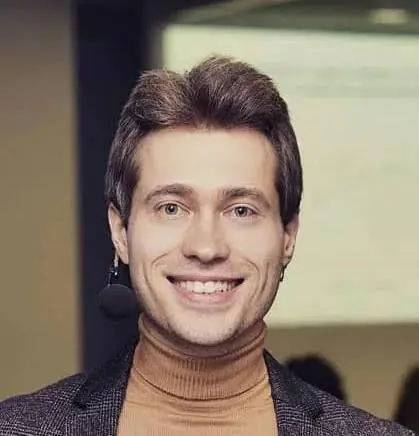Дмитрий Зверев