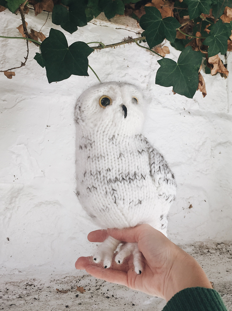 Клер Гарланд - Вязаная спицами белая полярная сова Snowy Owl