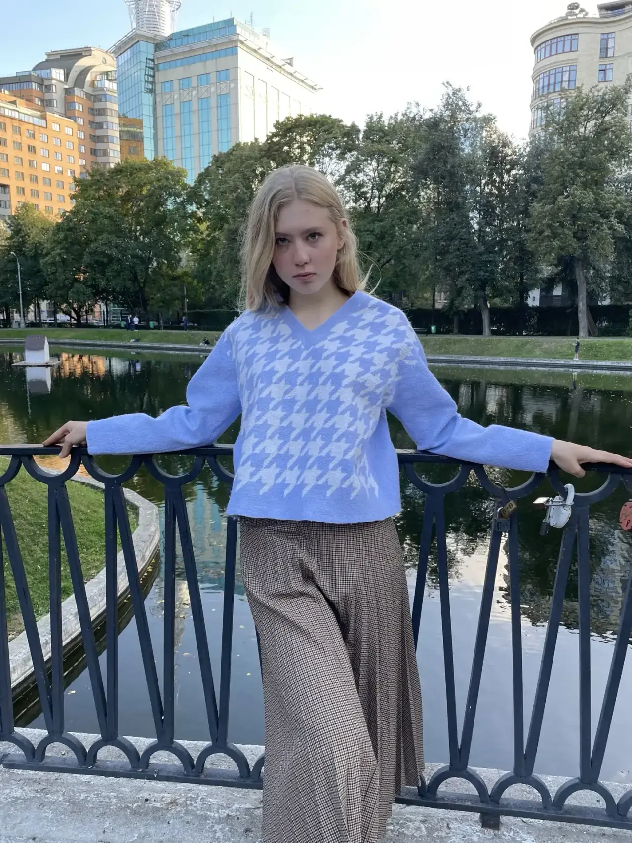 Анна Федосеева - Джемпер с узором Гусиная лапка